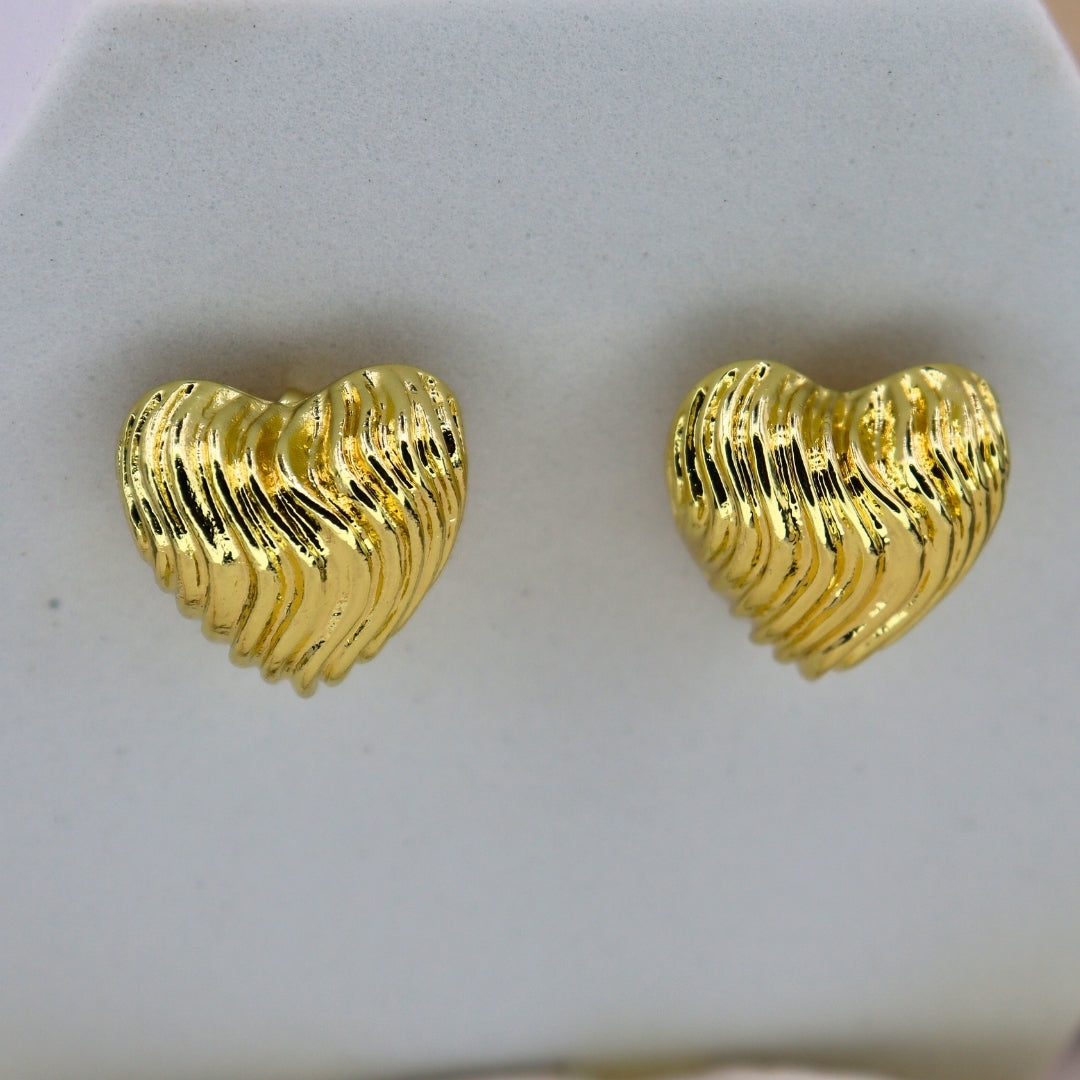 Heart Studs - Adorn-iq