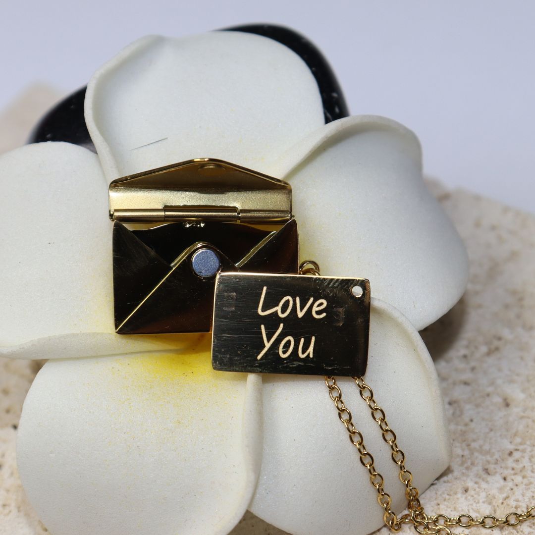 Love Letter Necklace - Adorn-iq