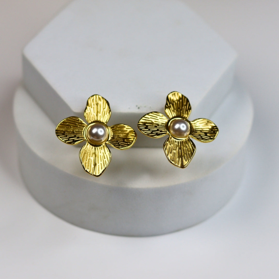 Center Pearl Floral Earrings - Adorn-iq