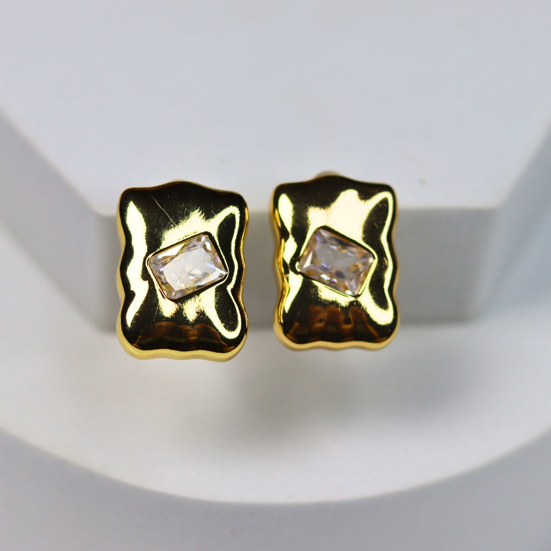 Centre Solitaire Earrings - Adorn-iq