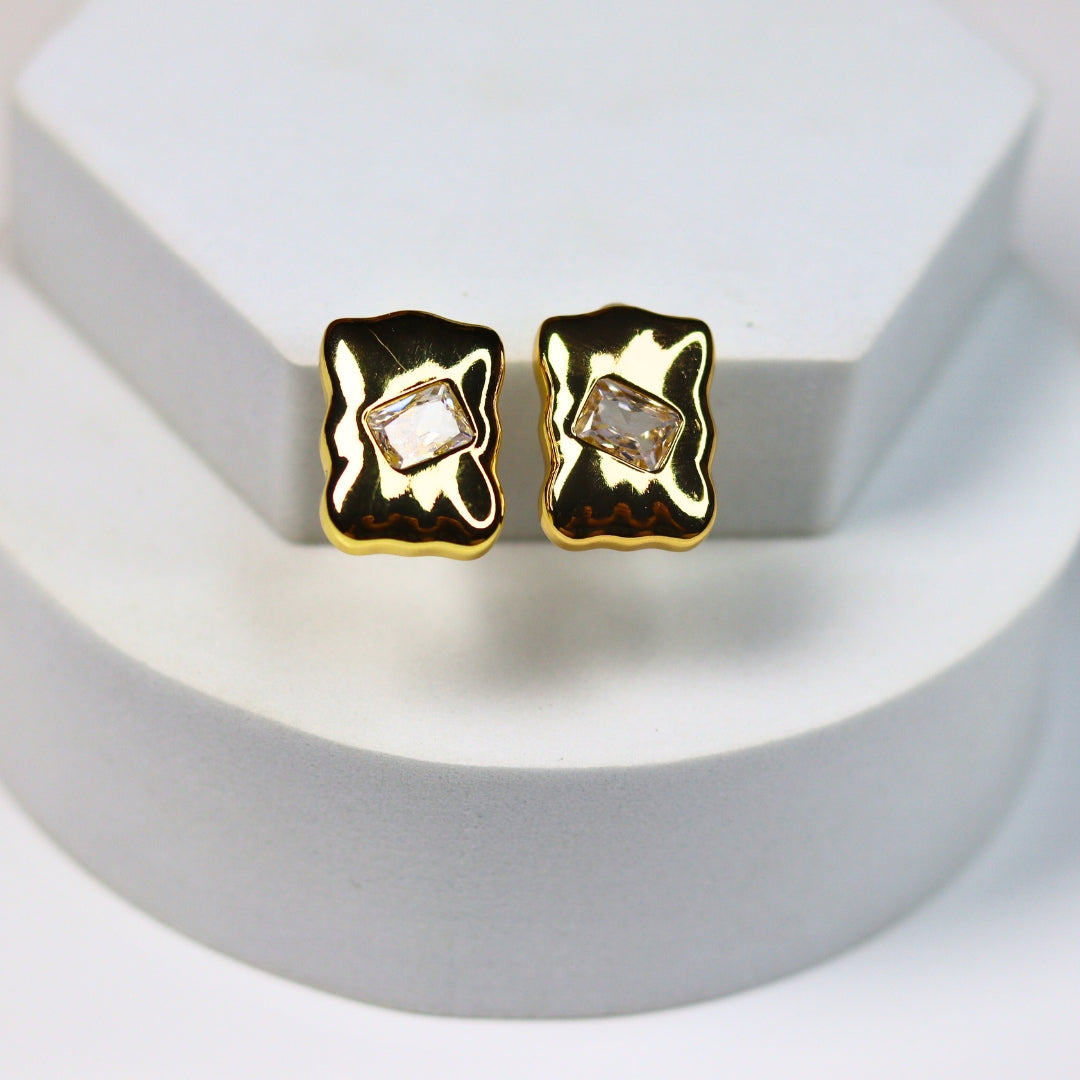Centre Solitaire Earrings - Adorn-iq