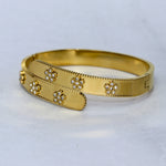 Chunky Vintage Floral Gold Bracelet - Adorn-iq