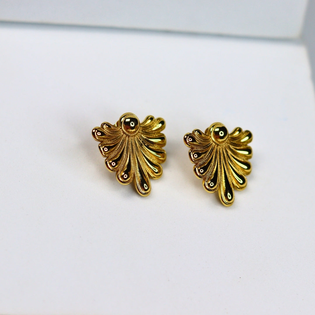 Conch Blossom Earrings - Adorn-iq