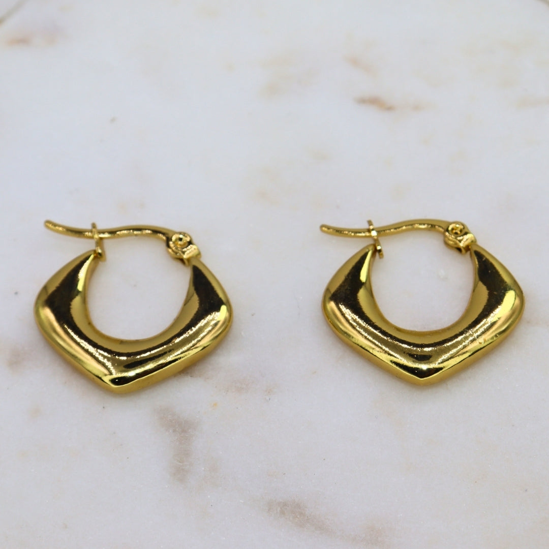 Curvy Hoops - Adorn-iq