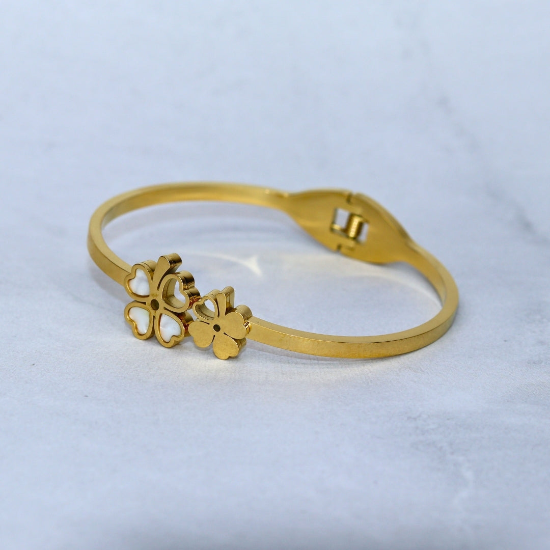 Floral Clover Bracelet - Adorn-iq