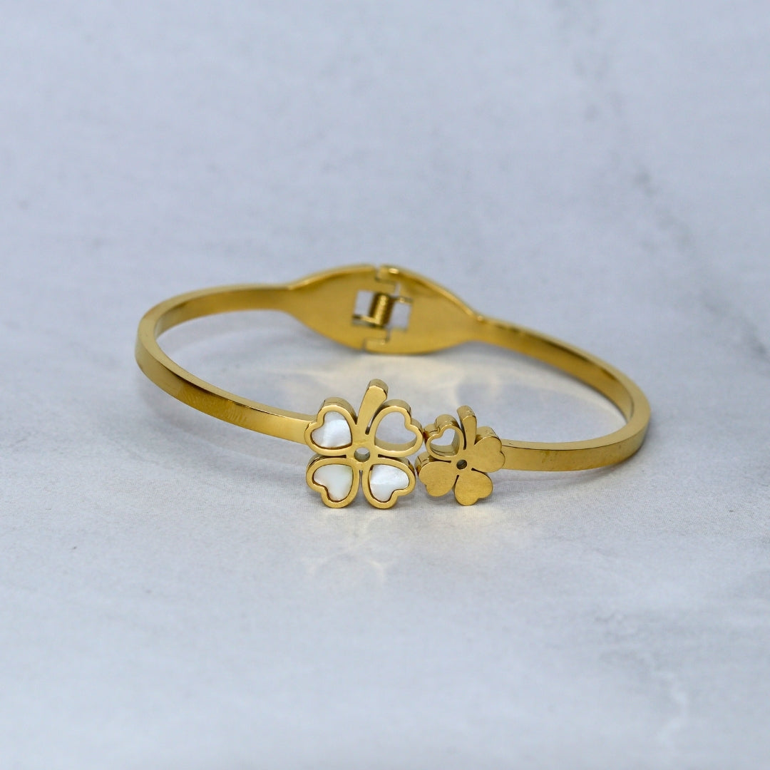 Floral Clover Bracelet - Adorn-iq