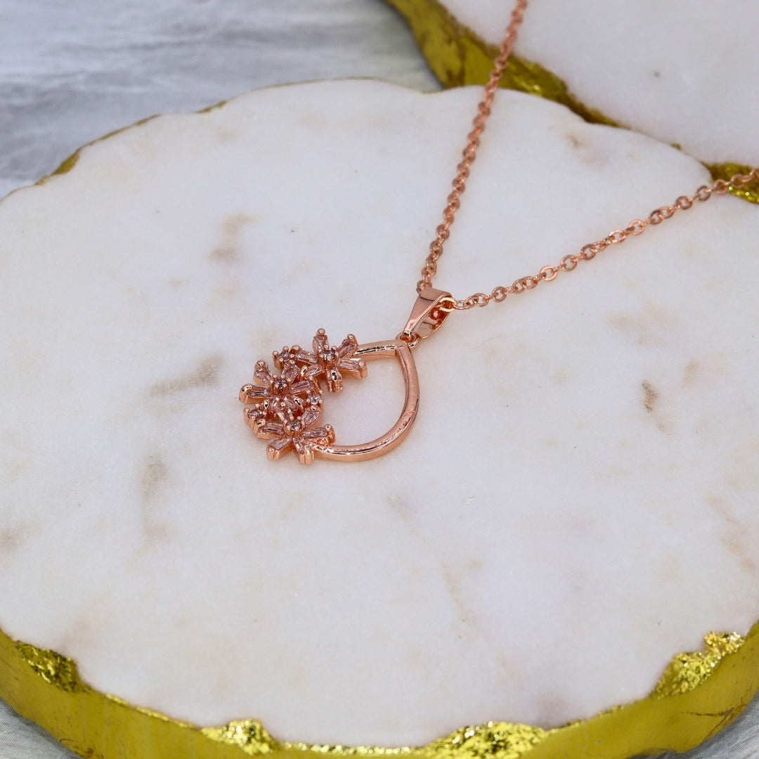 Flower Zircon Necklace in rose gold