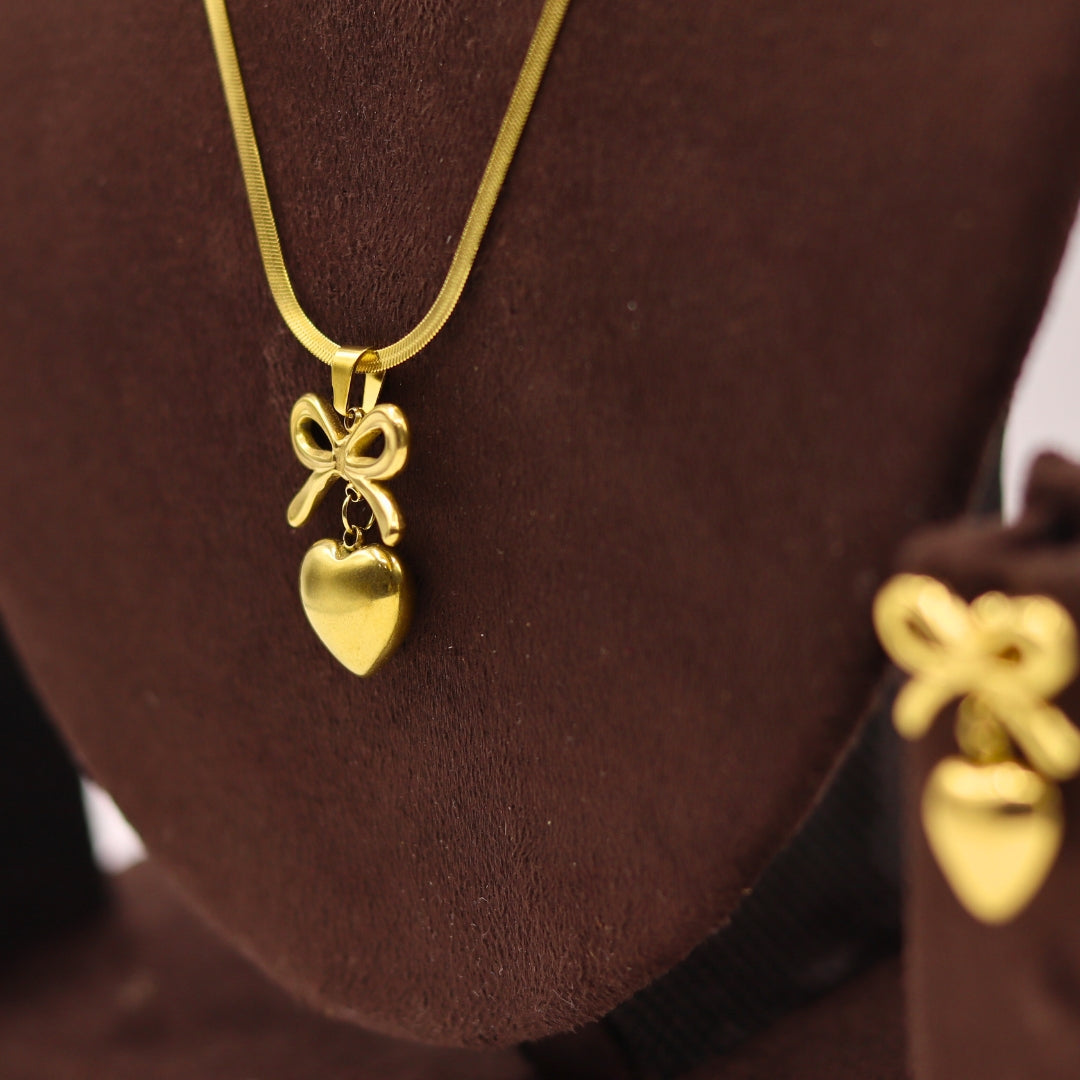 Gold Bow Heart Combo Set pendant