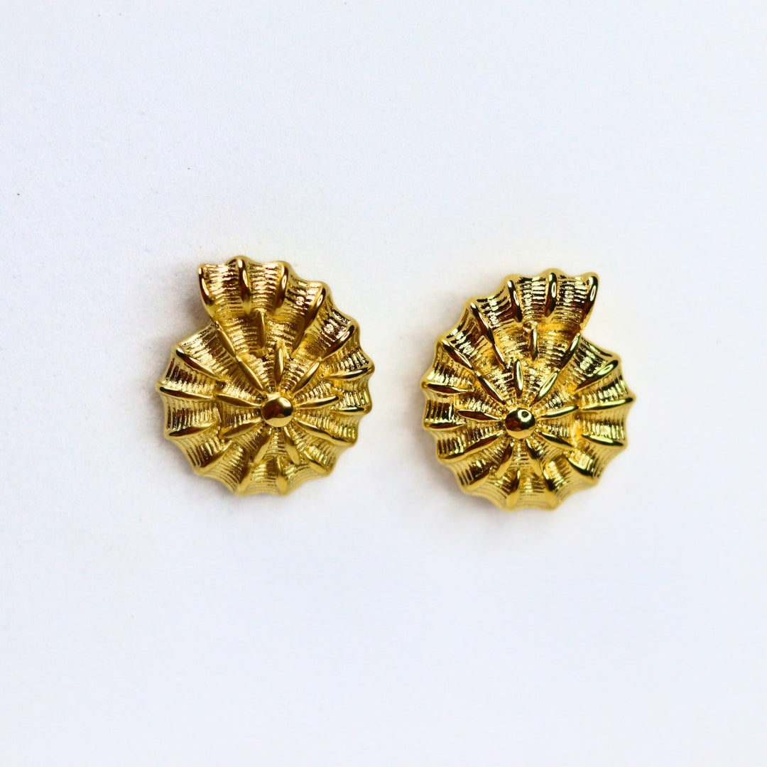 Golden Conch Earrings - Adorn-iq