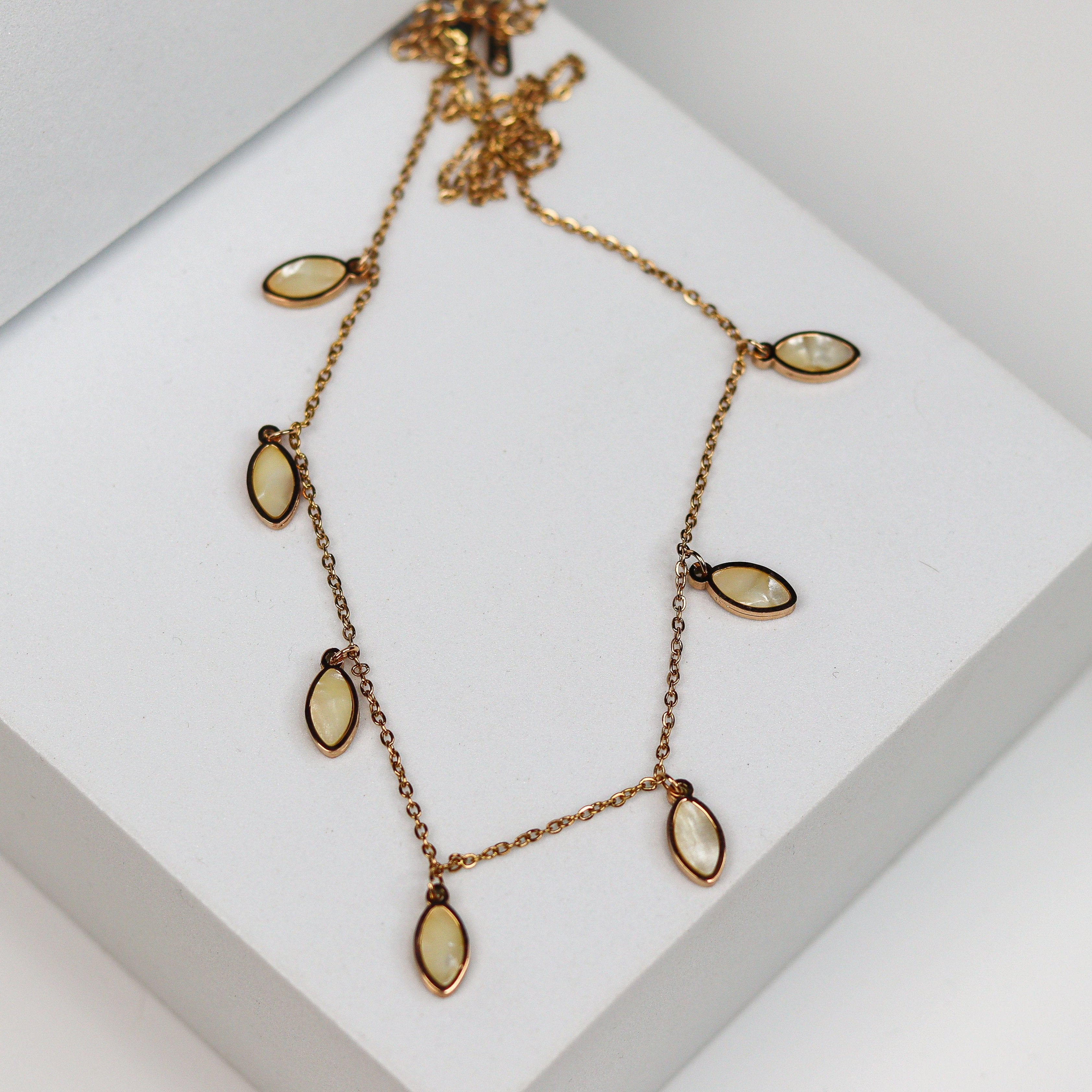 Mother Pearl Cham Necklace - Adorn-iq