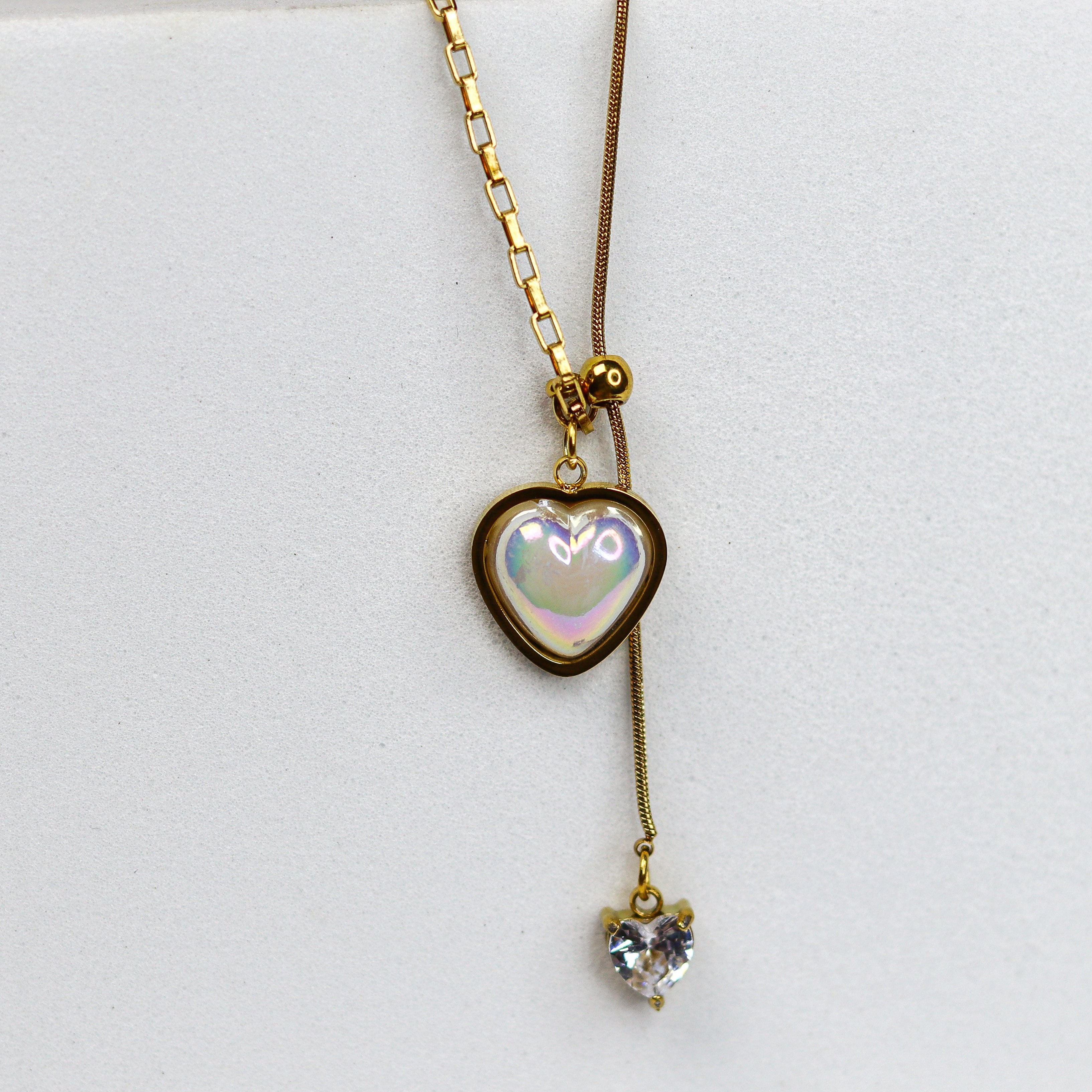 Holographic Heart Pearl Necklace - Adorn-iq