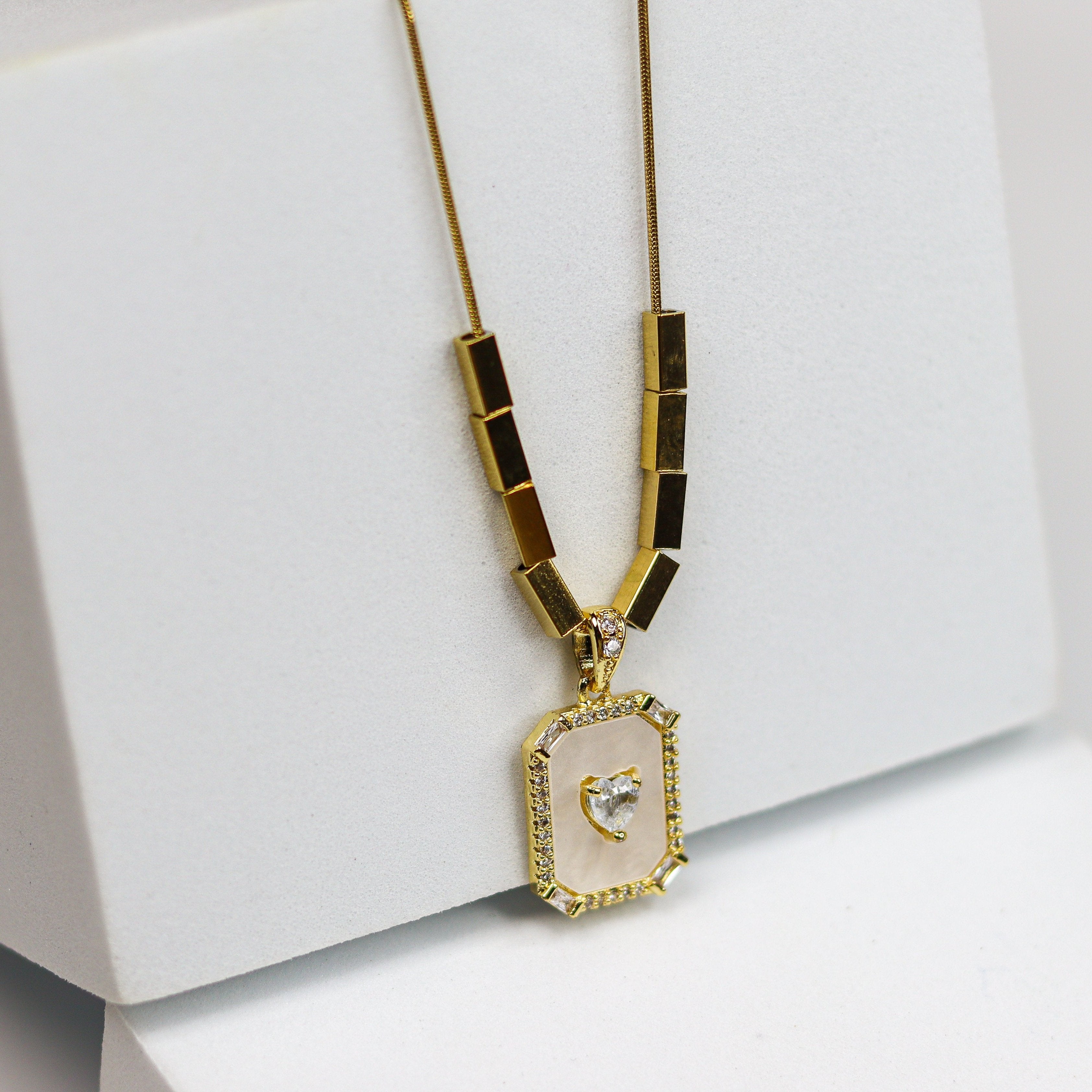 Classic Zircon Mother Pearl Necklace - Adorn-iq