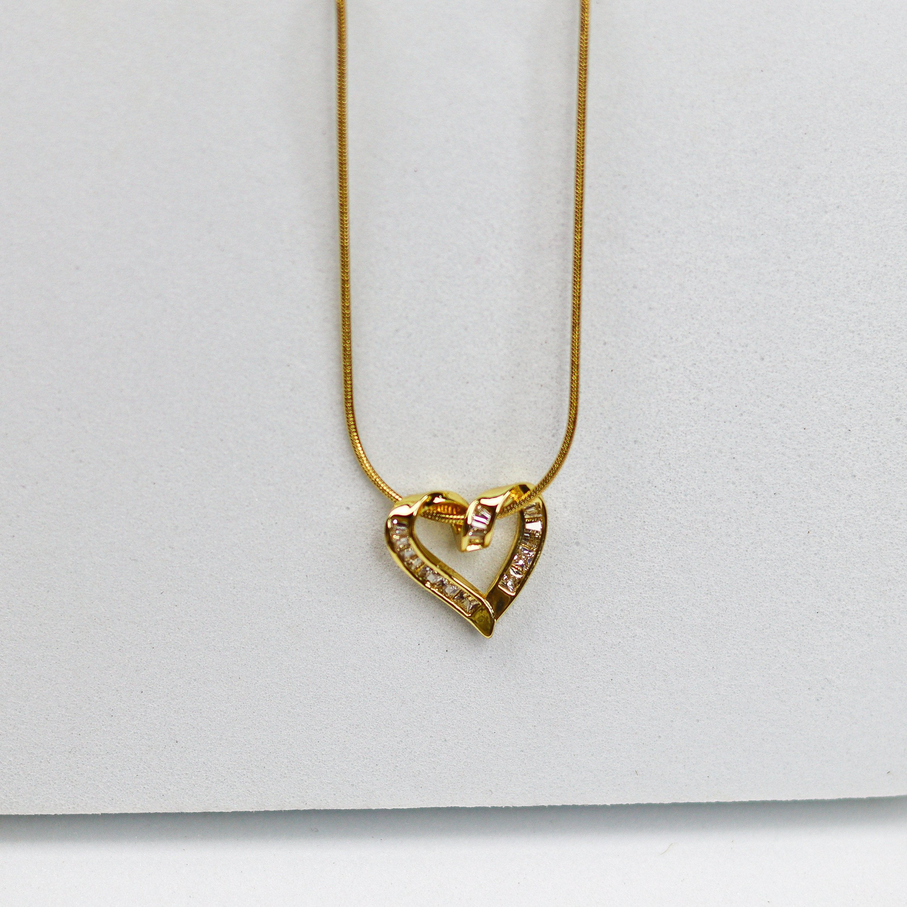 Bracket Stone Heart Necklace - Adorn-iq