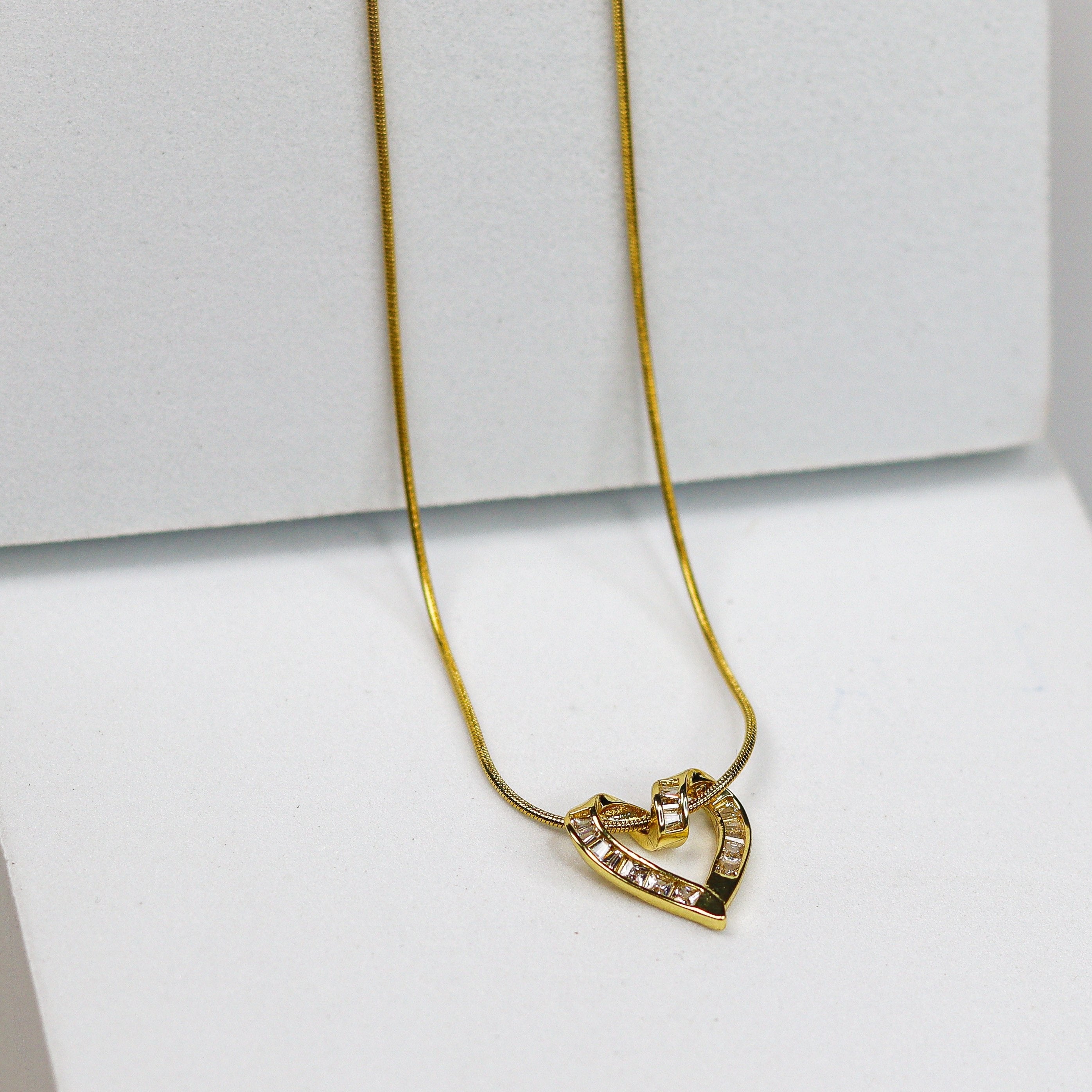 Bracket Stone Heart Necklace - Adorn-iq