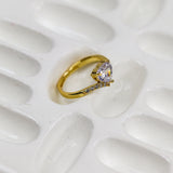 Clara Solitaire Ring