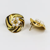 Daisy Pearl Gold Earrings