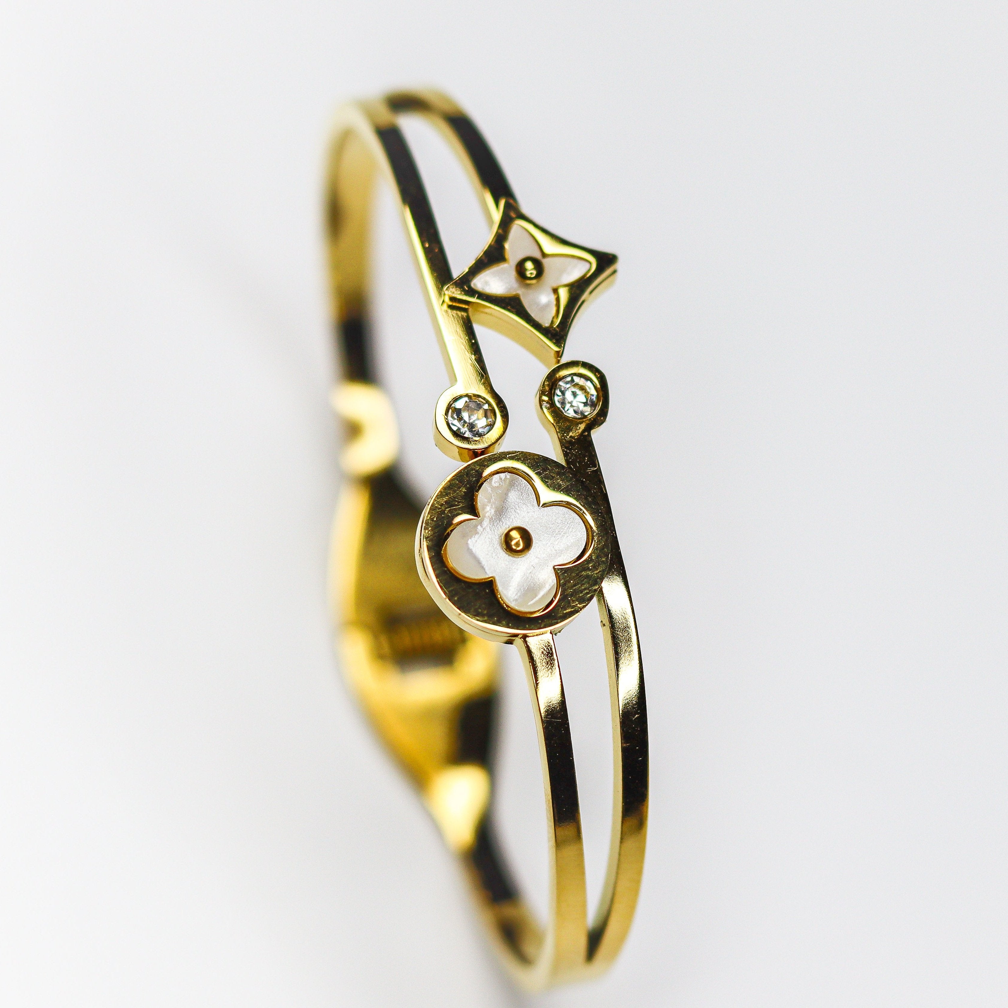 White Mother Pearl Clover Bracelet - Adorn-iq