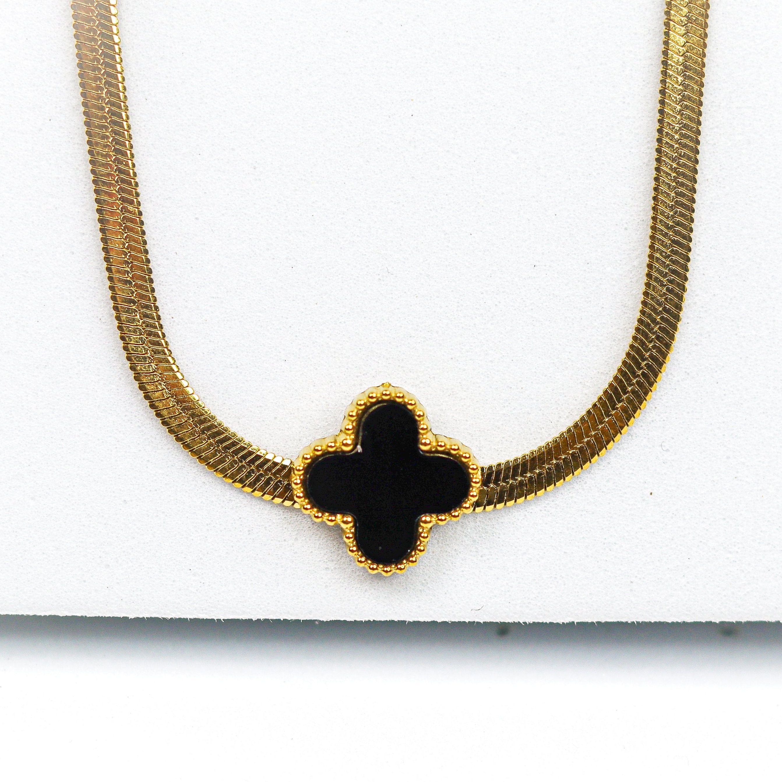 Clover Snake Chain Necklace - Adorn-iq