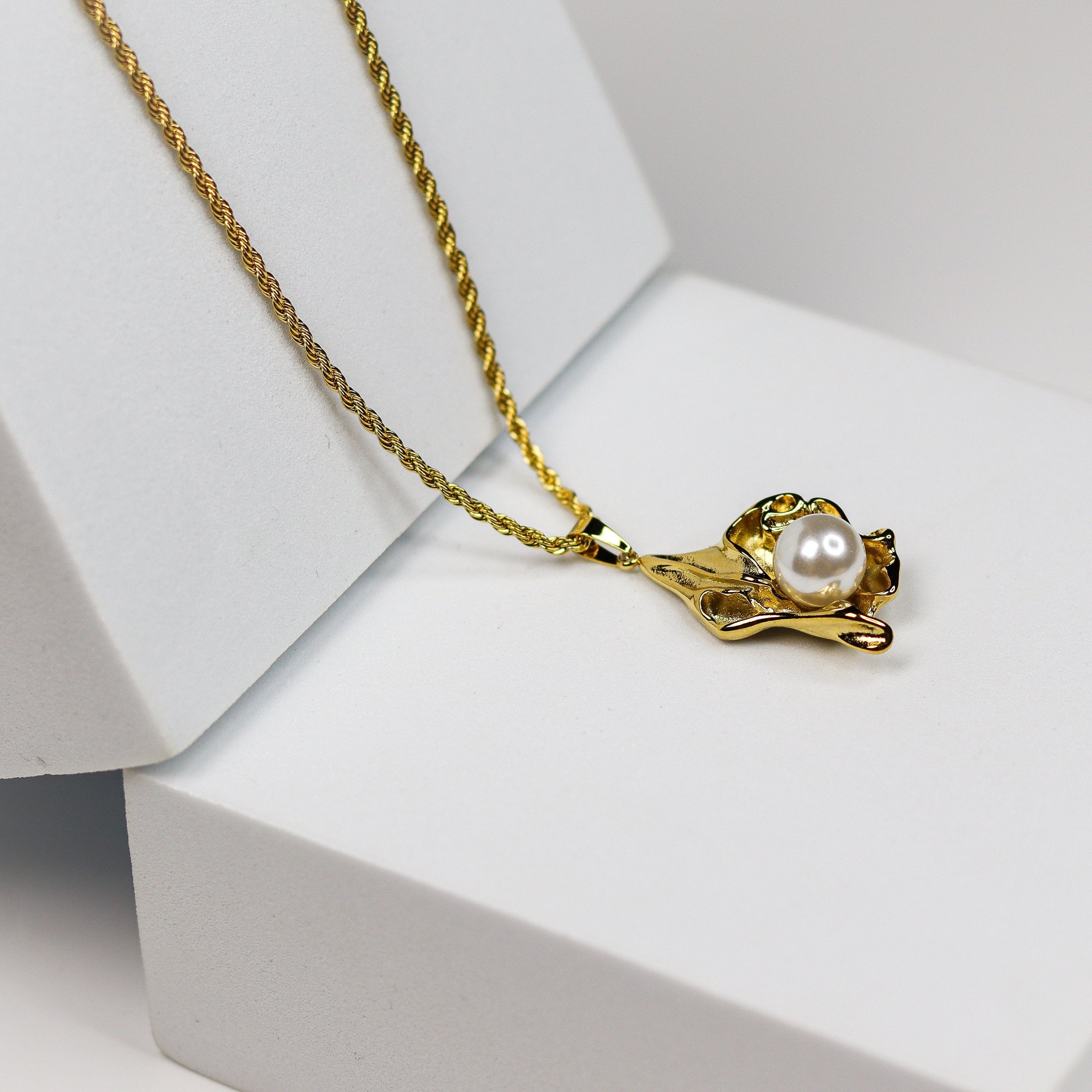 Pearl Stone Necklace - Adorn-iq