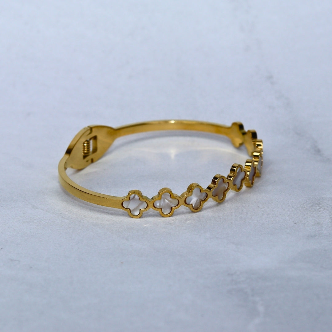 Mini Petal Clover Bracelet - Adorn-iq