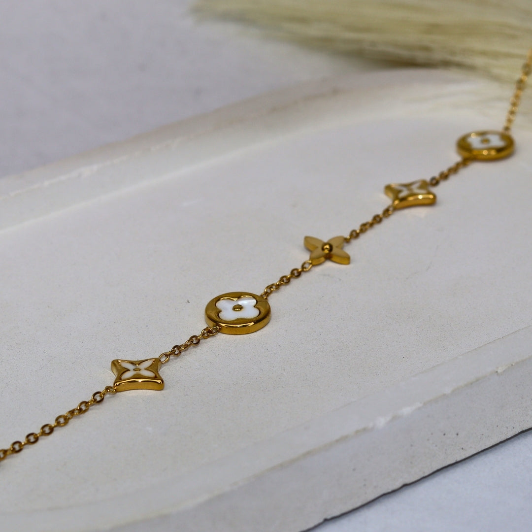 Mini Snow White Clover Chain Bracelet - Adorn-iq