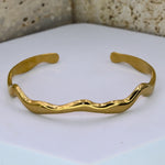 Minimal Wave Cuff Bracelet - Adorn-iq