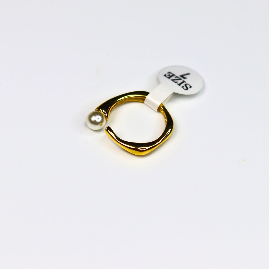 Pearl Embrace Ring