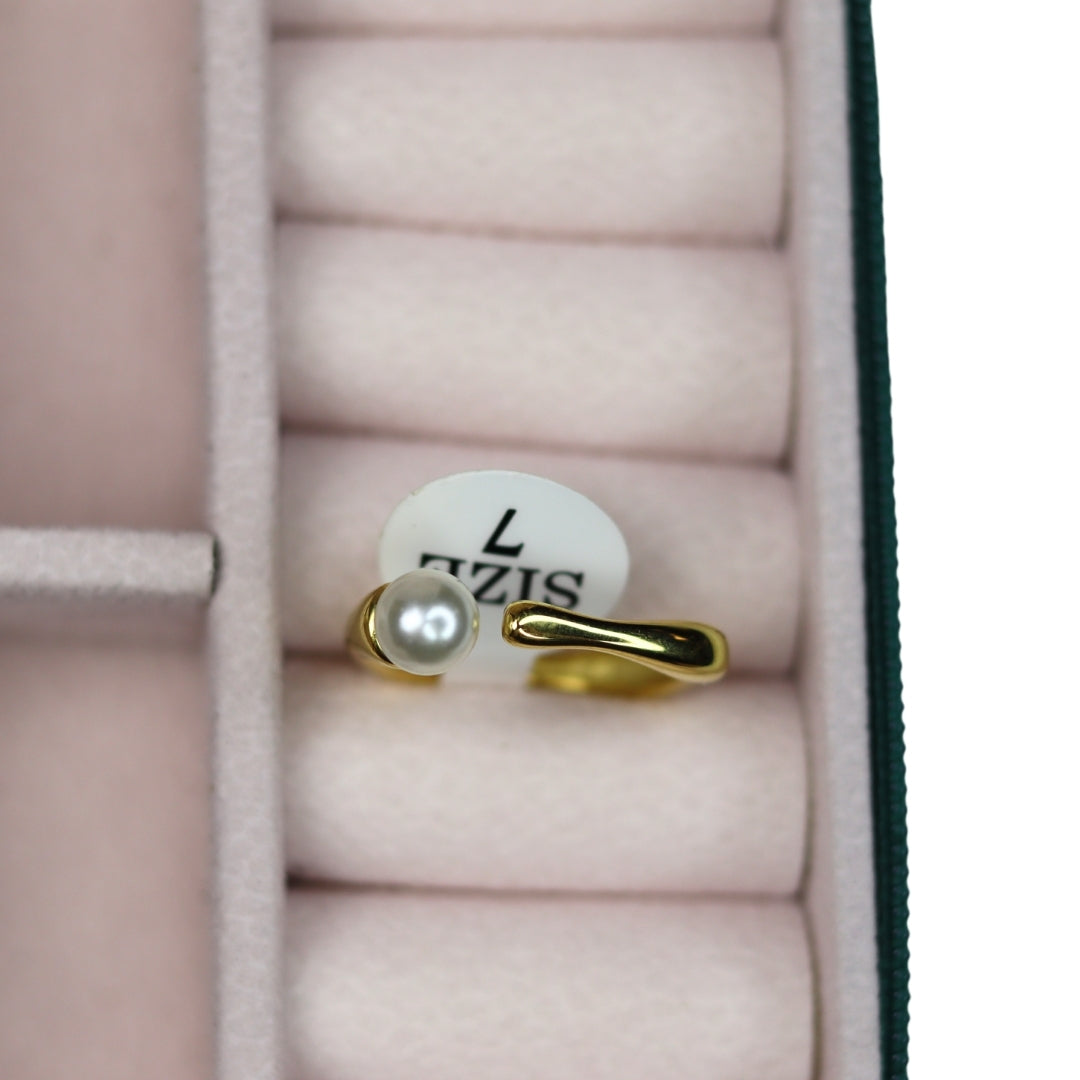 Pearl Embrace Ring