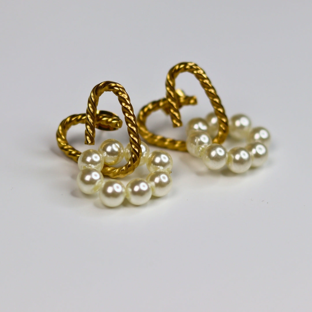 Pearl Heart Earrings - Adorn-iq