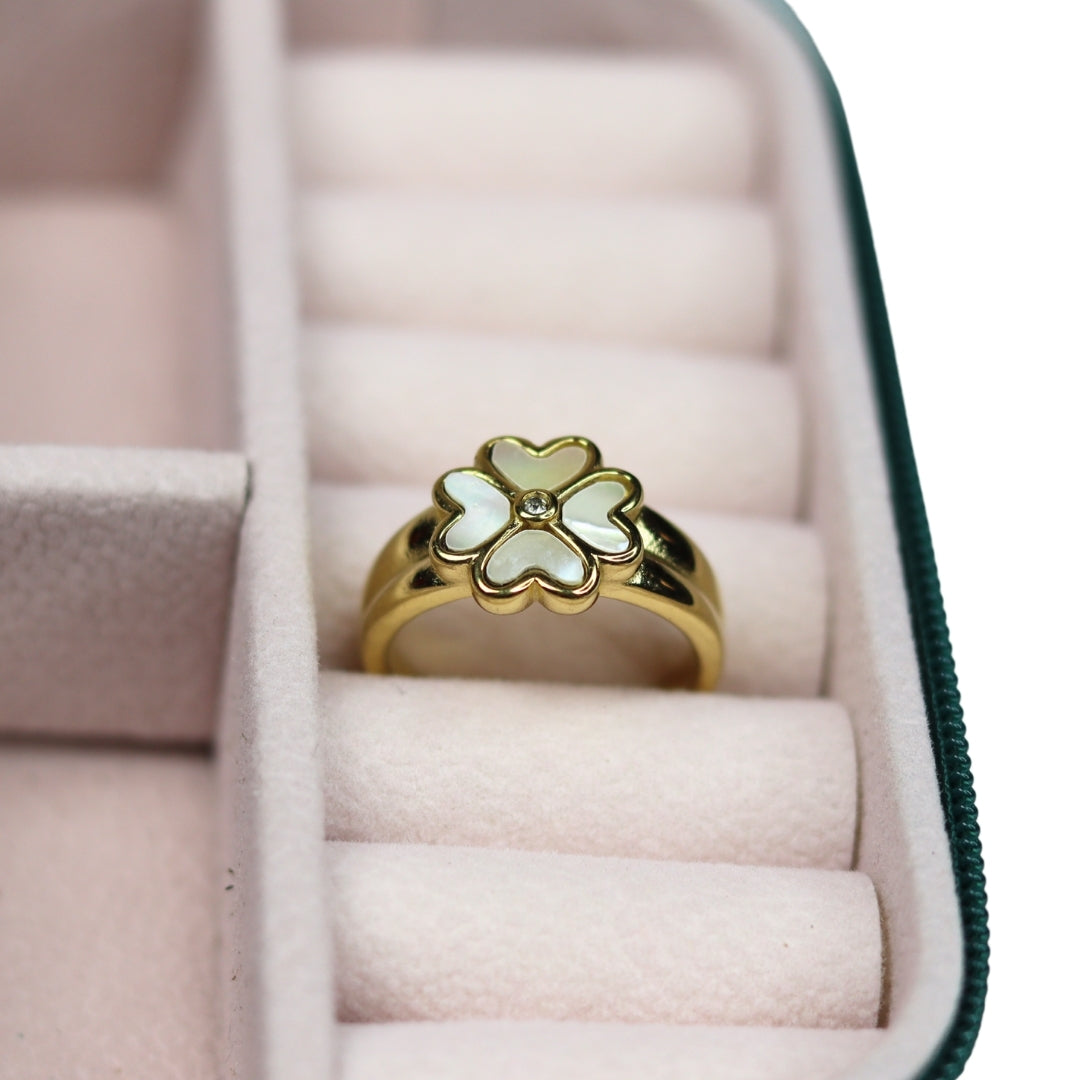 Snow White Floral ring - Adorn-iq