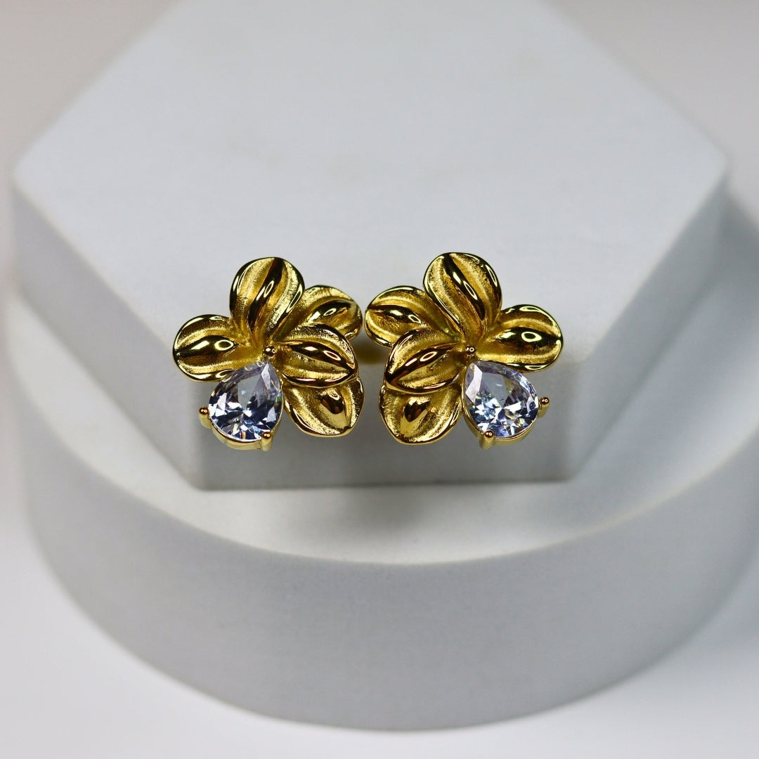 Solitaire Petal Earrings - Adorn-iq