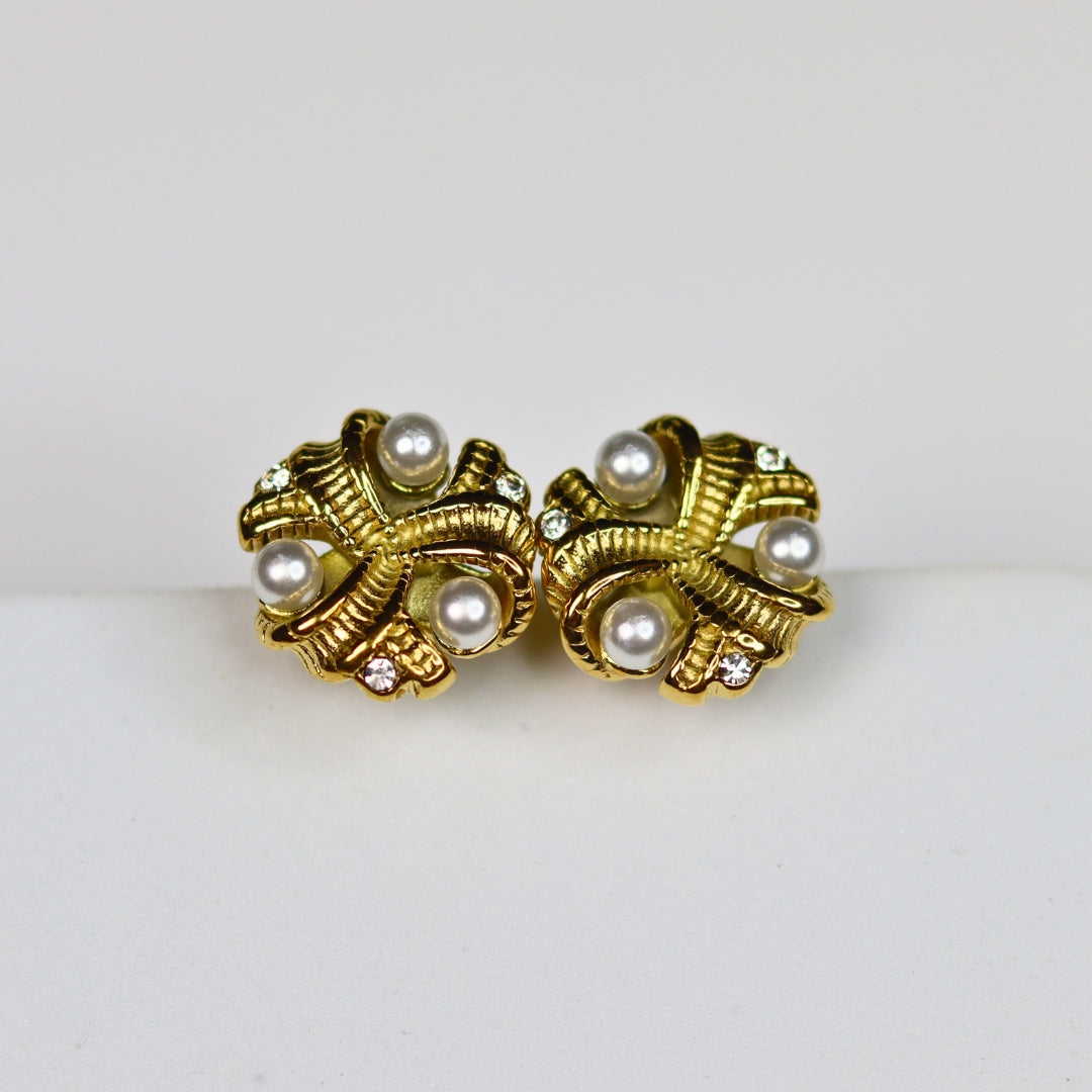 Swirl Pearl Earrings - Adorn-iq