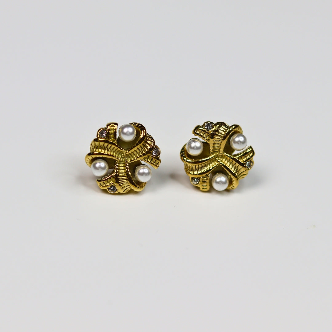 Swirl Pearl Earrings - Adorn-iq